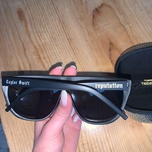 🖤BRAND NEW TAYLOR SWIFT REPUTATION SUNGLASSES🖤